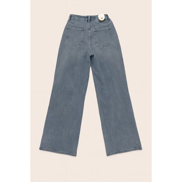 Women's High-Rise Flare Jeans – Light Wash Denim – New with Tags - Picture 5 of 5